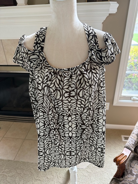 Avenue Tops - Avenue chocolate and cream Patterned Cold-Shoulder Blouse